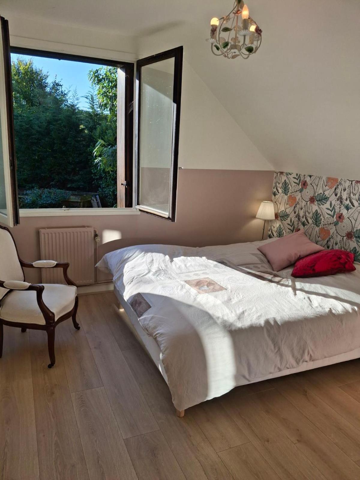 Au Pied De Lille Bed & Breakfast エクステリア 写真